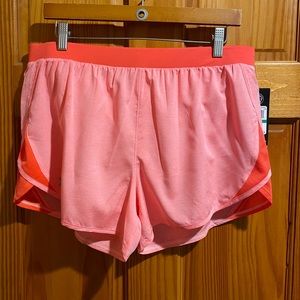 NWT Women’s Under Armour Shorts